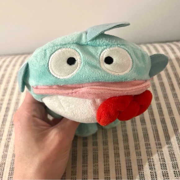 ๐RARE๐ Sanrio Hello Kitty dressed as Hangyodon plushie - Picture 9 of 11